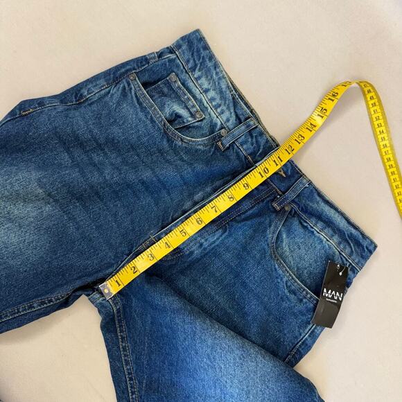 boohooMAN Relaxed Rigid Button Fly Rip Knee Blue Jeans Zip Hem Size 30X37 Tall - Picture 12 of 14